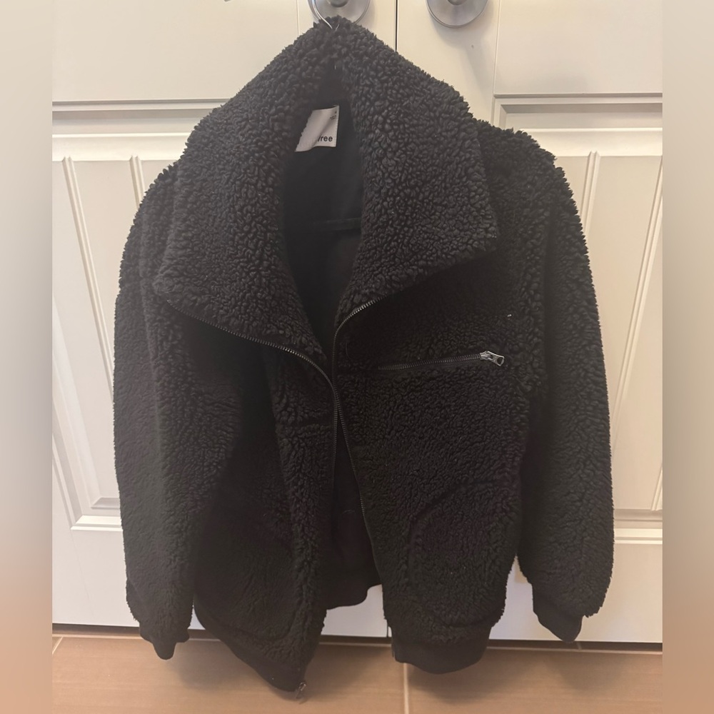 Aritzia Wilfred Black Sherpa Jacket